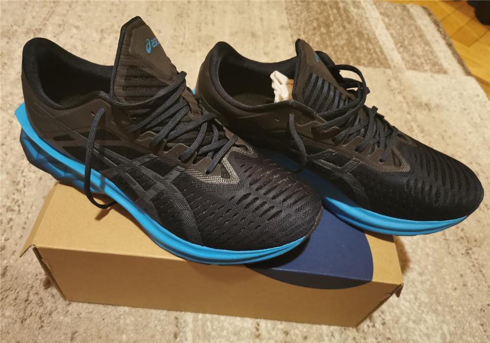 Asics Novablast