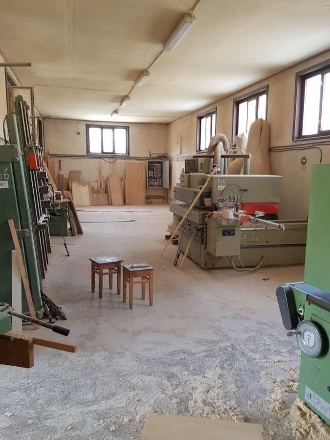 Atelier de tamplarie si productie mobila si Casa in Valea Mare de Cris