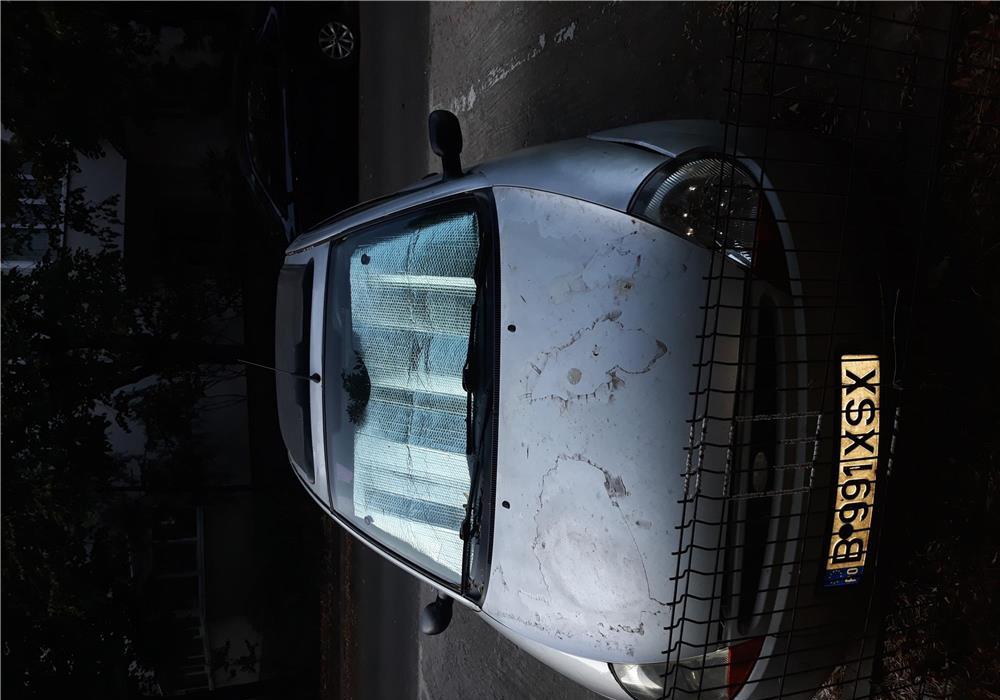 Automobile Ford Ka1
