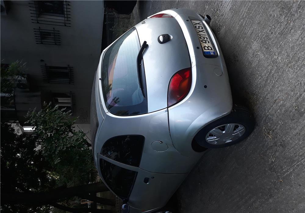 Automobile Ford Ka1