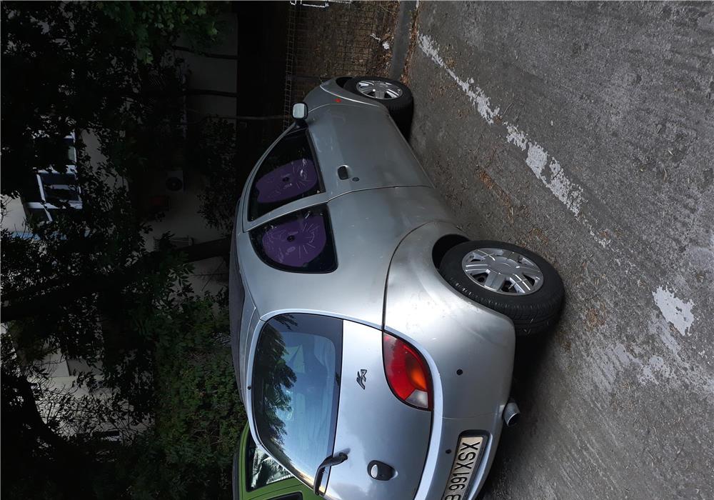 Automobile Ford Ka1