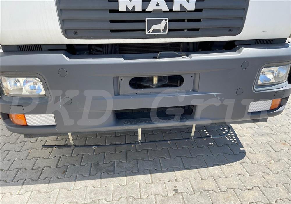 Autoutilitară măturătoare MAN LE15.220 City Fant 60