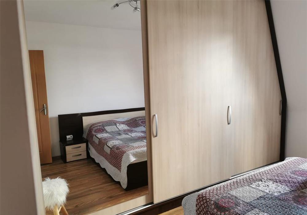 AV143 Apartament 2 camere, spatios si amenajat, Sagului
