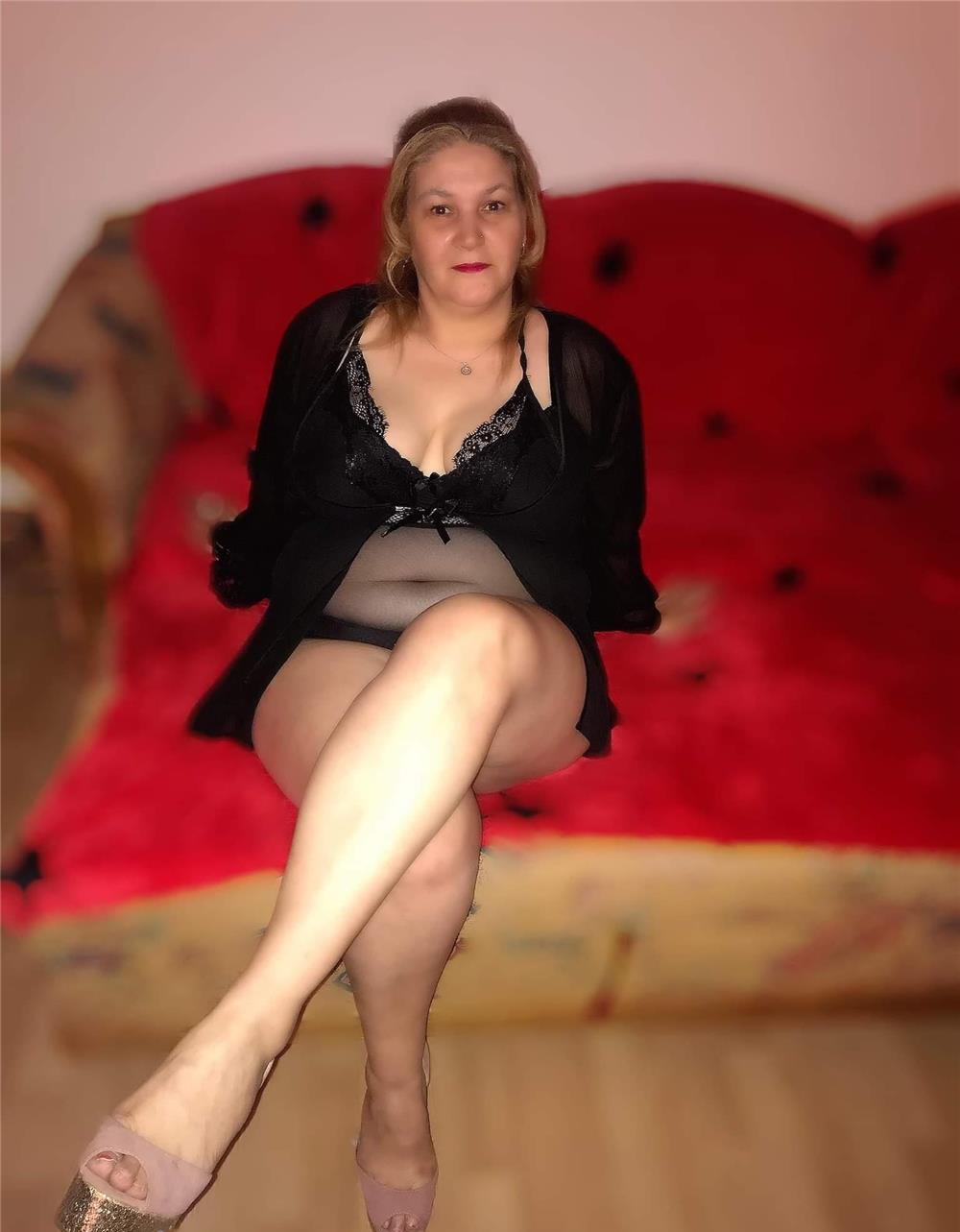 Azi am ajuns in Târgu Mureș ..Doamna forme voluptoase. 40 ani. Singura în locație.