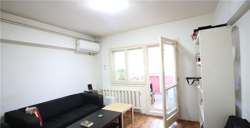 B-dul Burebista, apartament 3 camere,86 mp, etaj 2/8, centrala termica,bloc 1995