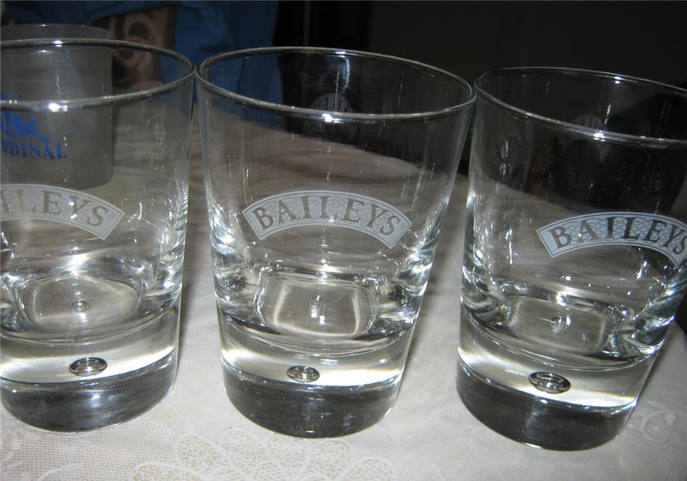 BAILEYS,PAHARE WHISKEY,FUND GROS,ORIGINALE,NOI,NEFOLOSITE,UNICATE,ULTIMELE 3 BUCATI DISPONIBILE AZI
