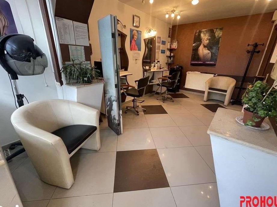 Banca Nationala - Spatiu comercial - ideal investitie sau afacere la c