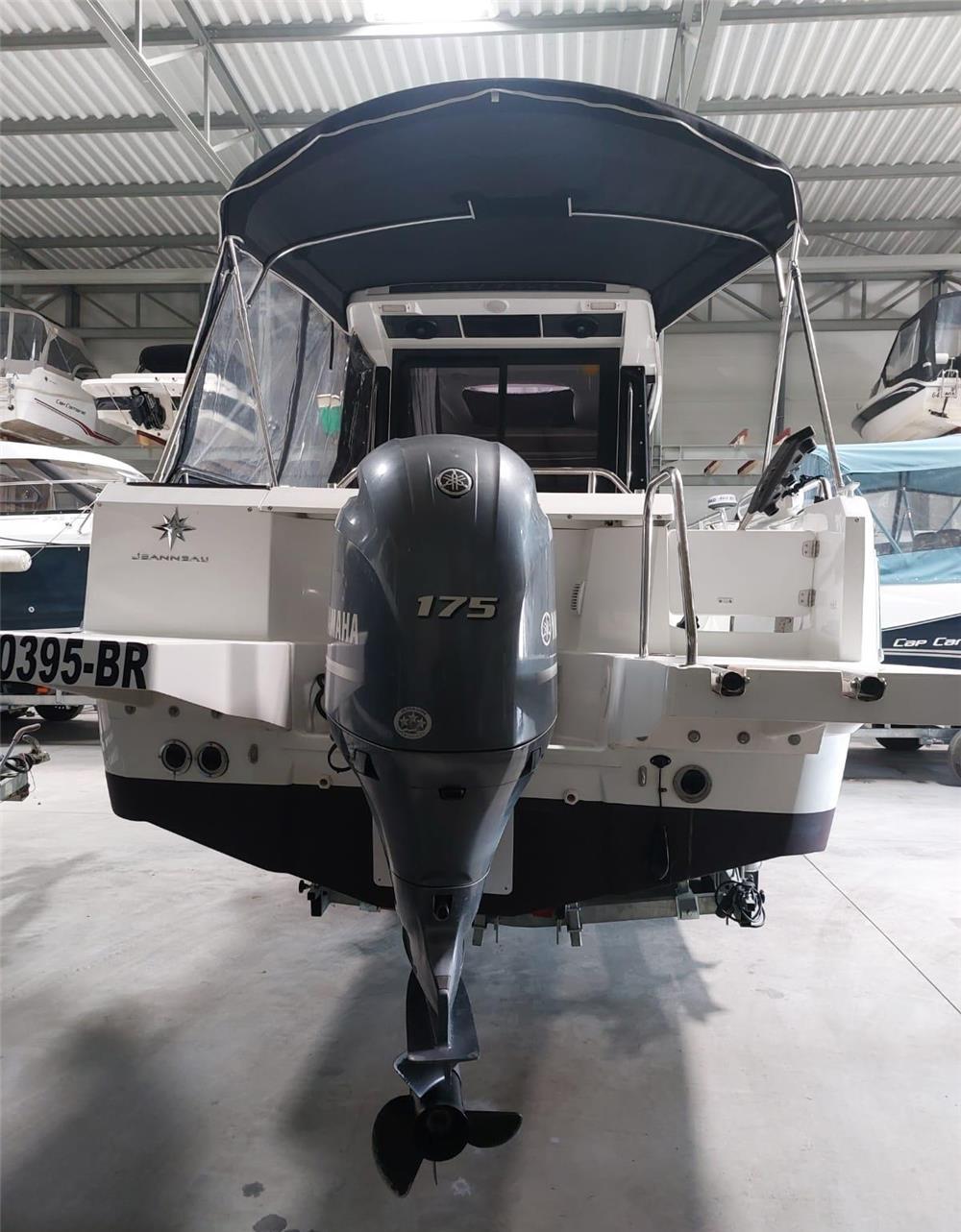 BARCA CU MOTOR JEANNEAU MERRY FISHER 695 MARLIN SERIE 2