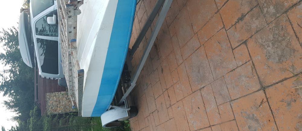 Barca din fibra convel cu remorca