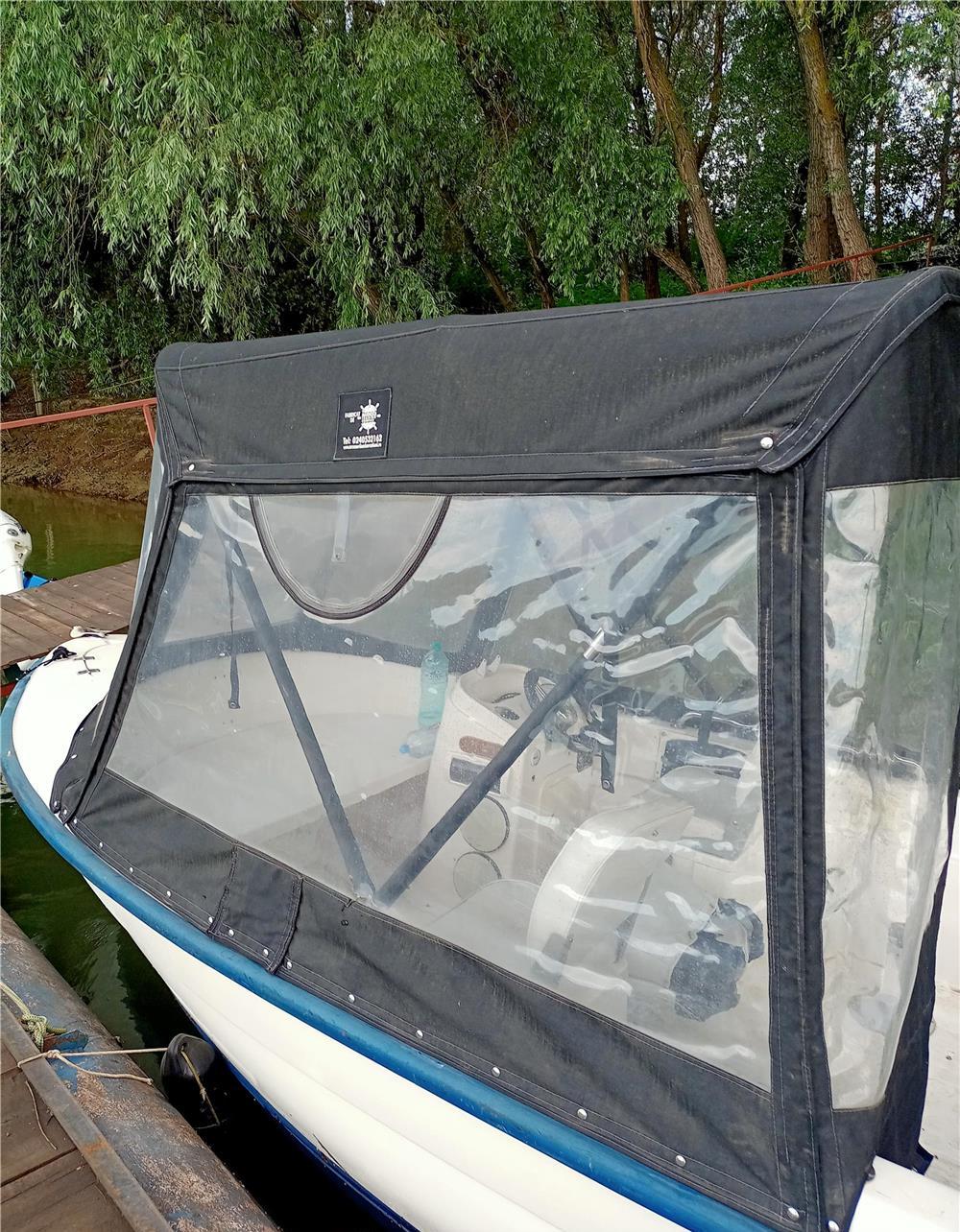 Barca QuickSilver 500 FISH cu motor Mercury 60hp 4 timpi, injectie