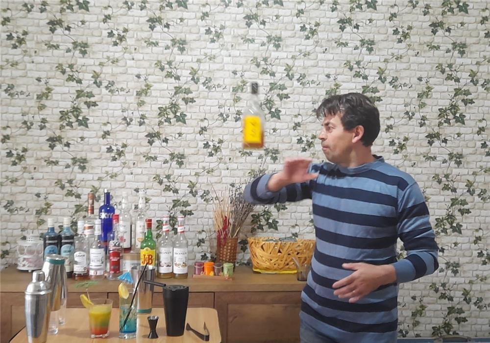 barman-ospatar , caut job in week-end