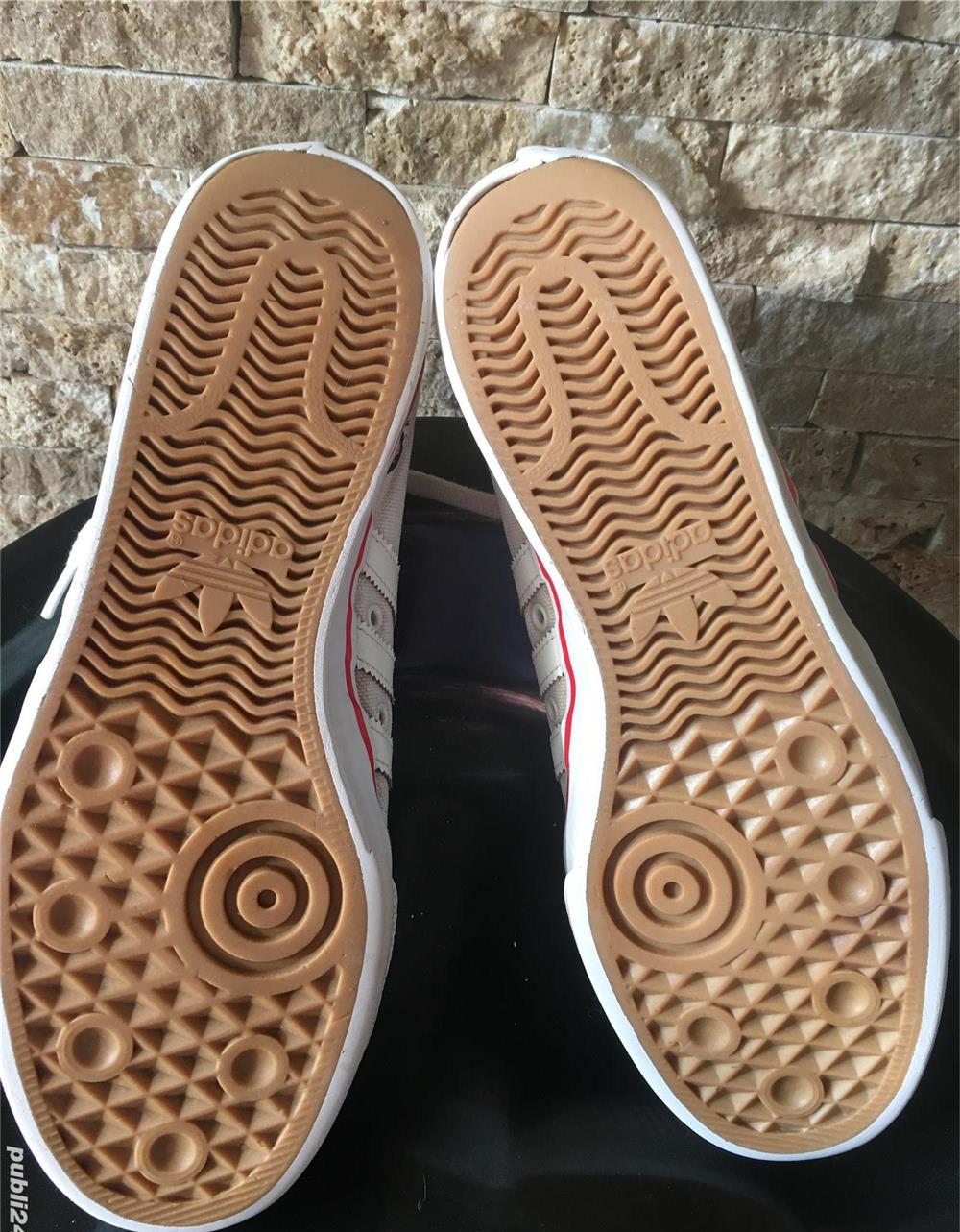 Bascheti Adidas nr. 44,2/3