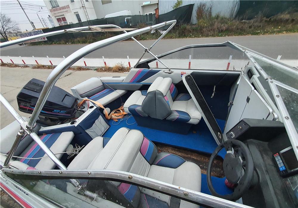 Bayliner Capri