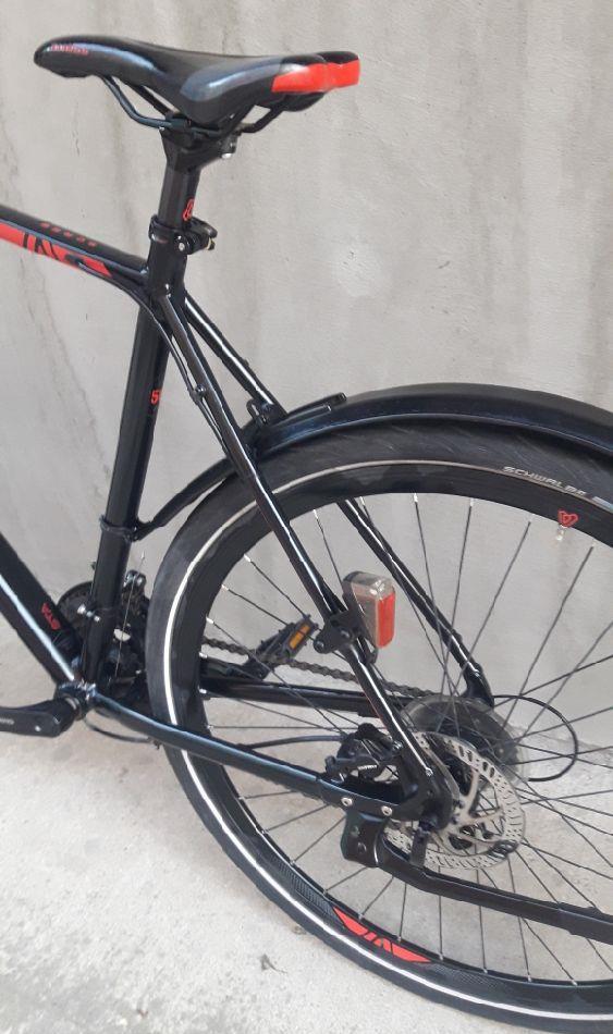 Bicicleta city Axess alu pe 28 hidraulic