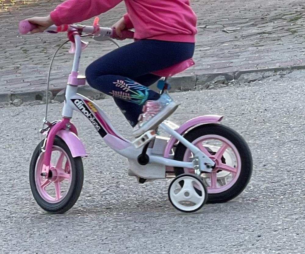 bicicleta copii 3-4 ani