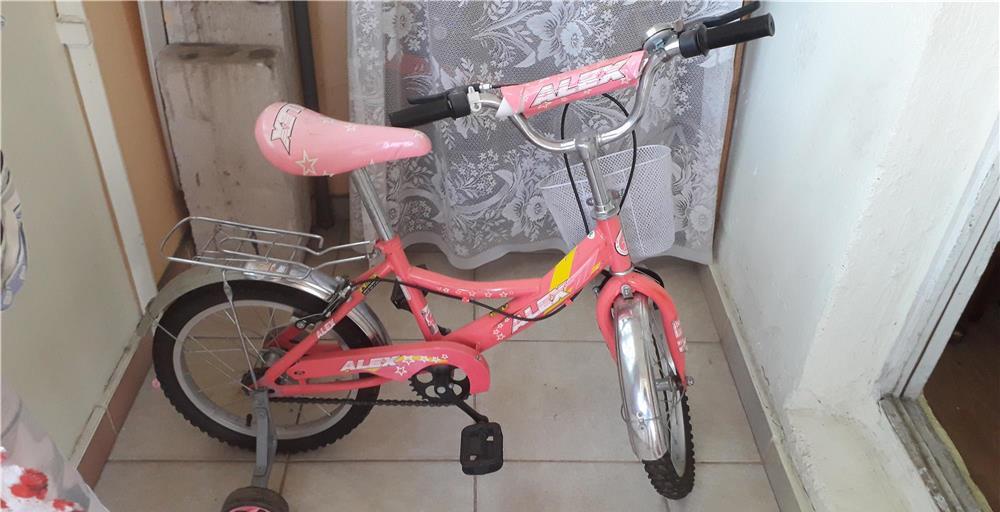 Bicicleta cu roti ajutătoare pentru fete 4 - 7 ani