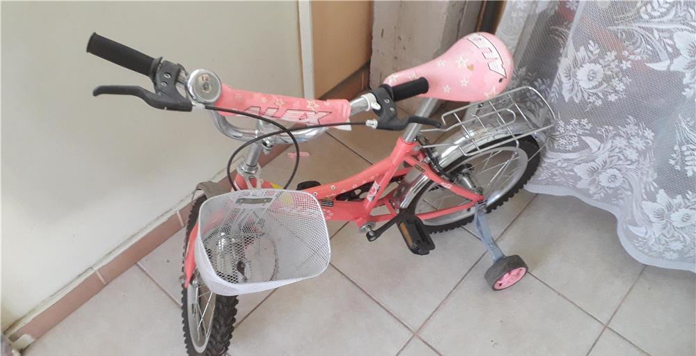 Bicicleta cu roti ajutătoare pentru fete 4 - 7 ani
