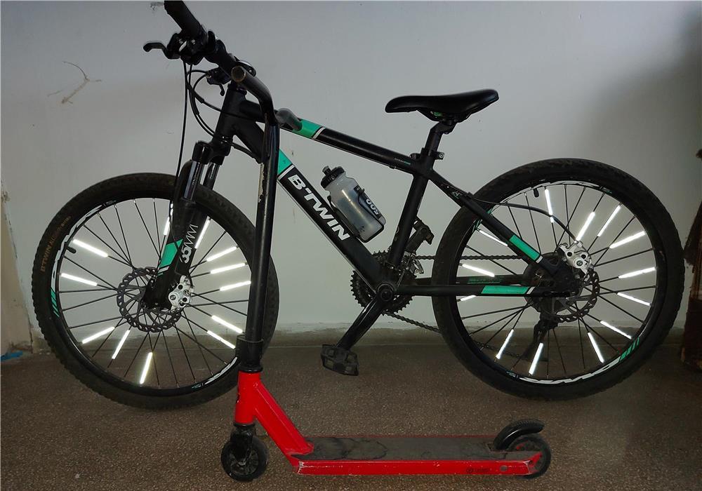 Bicicletă Rockrider 700 de vânzare + trotinetă cadou.