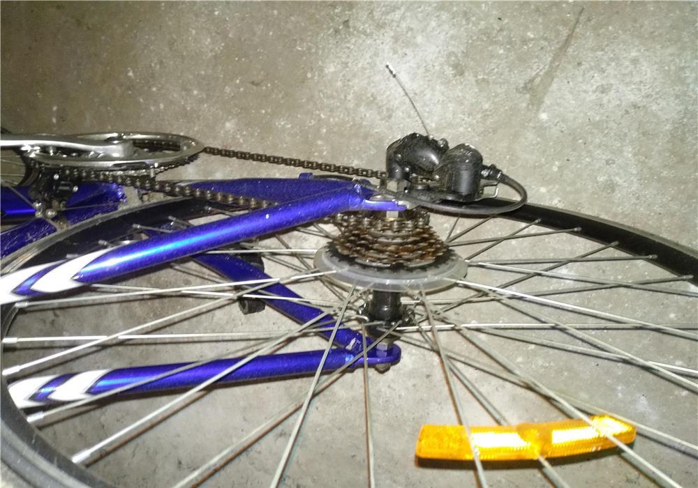 Bicicleta sport cadru din aluminiu