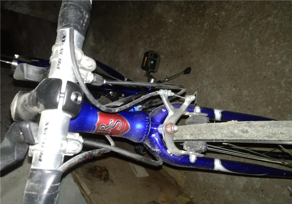 Bicicleta sport cadru din aluminiu