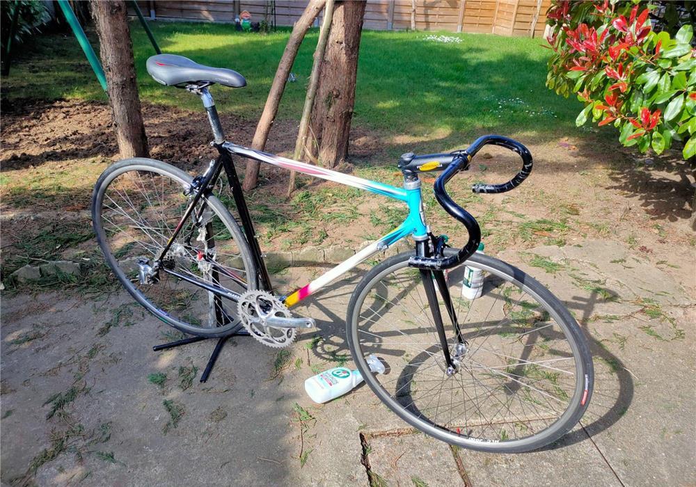 Bicicleta - Super Cursiere la comandă
