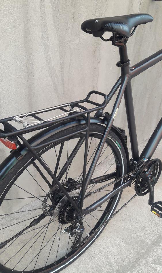 Bicicleta trekking Raleigh alu pe 28 hidraulic