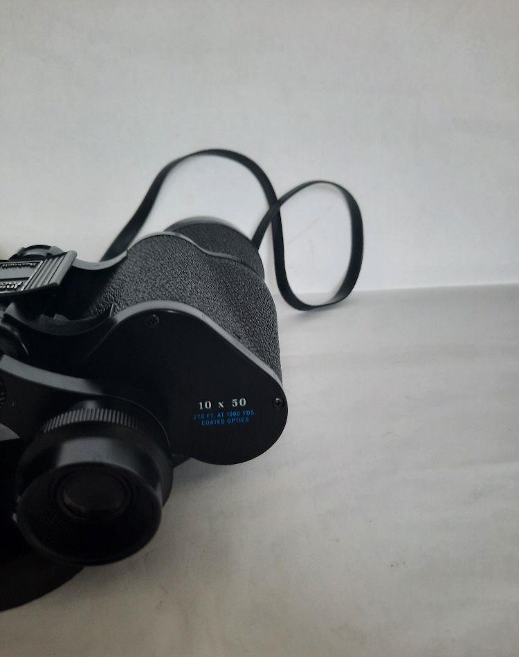 Binoclu Bushnell 10 x 50
