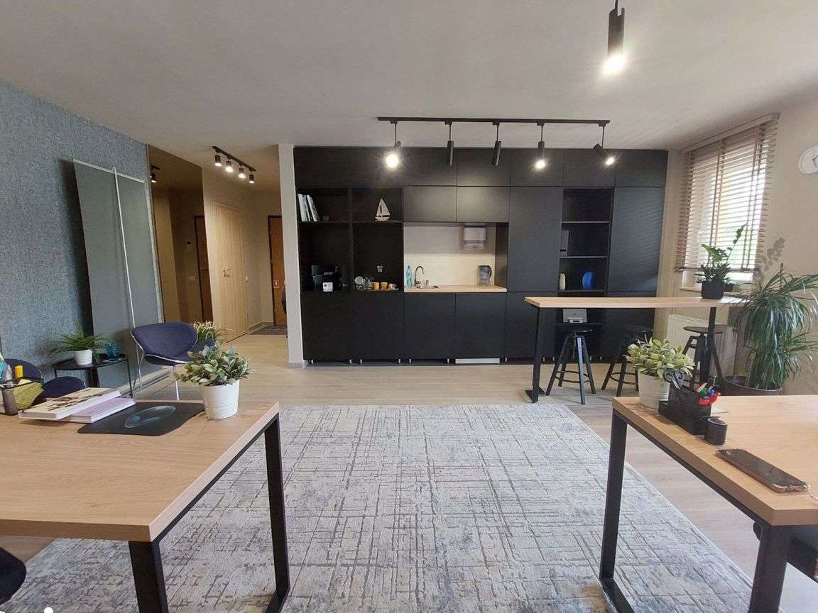 Birou de vanzare modern