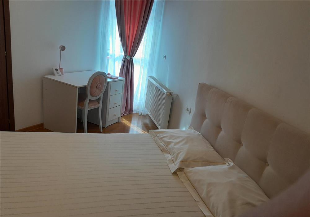 Bloc cu lift apartament cu  2 camere mobilat si utilat balcon gradina comuna  mare zona Braytim