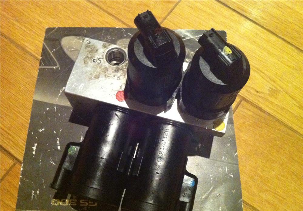 Bloc valve suspensie ABC Mercedes S CL SL - A2203200358
