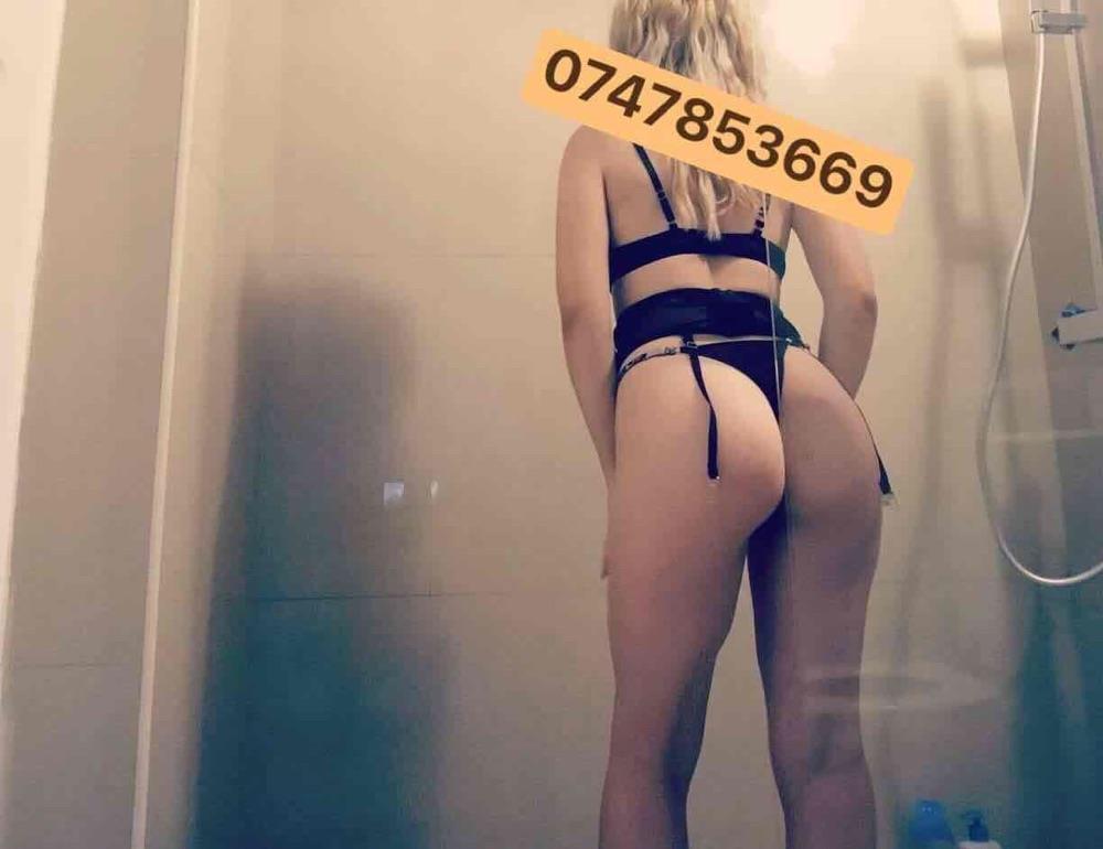 Blondă TOP
