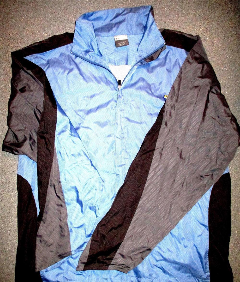 Bluza geaca trening Gianfranco Ferre, material bumbac, 2 buzunare cu fermoare, bleumarin sau negre,