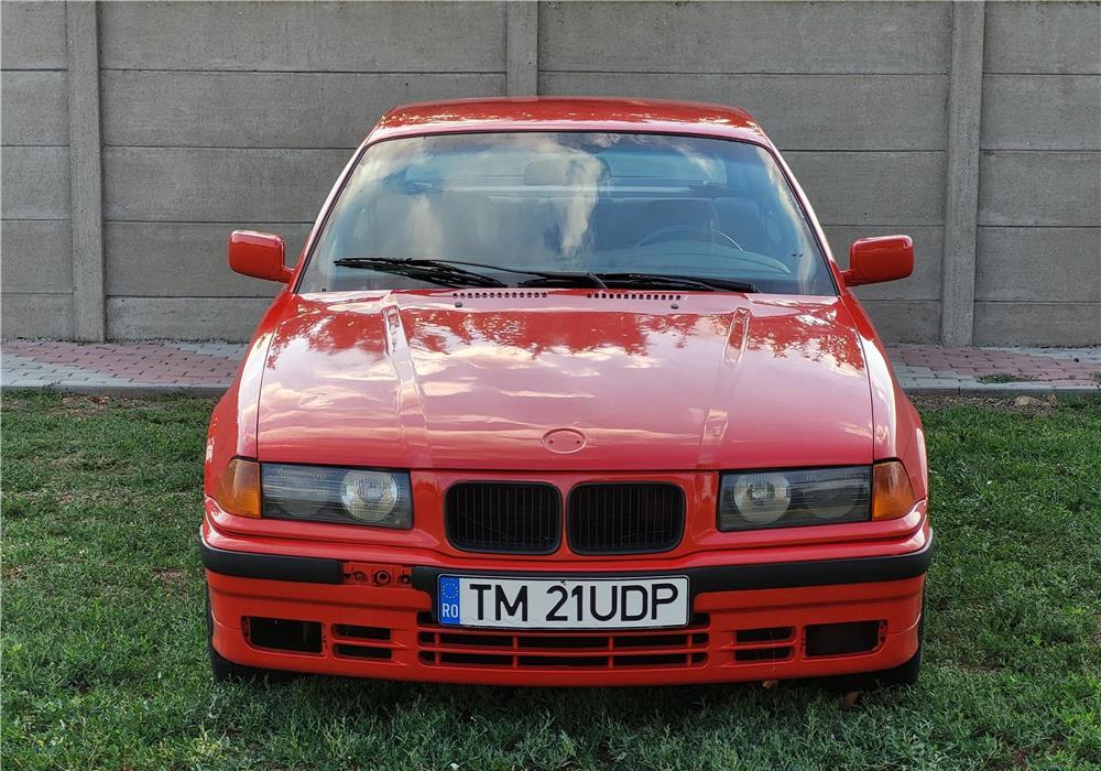 bmw e36 318 is coupe