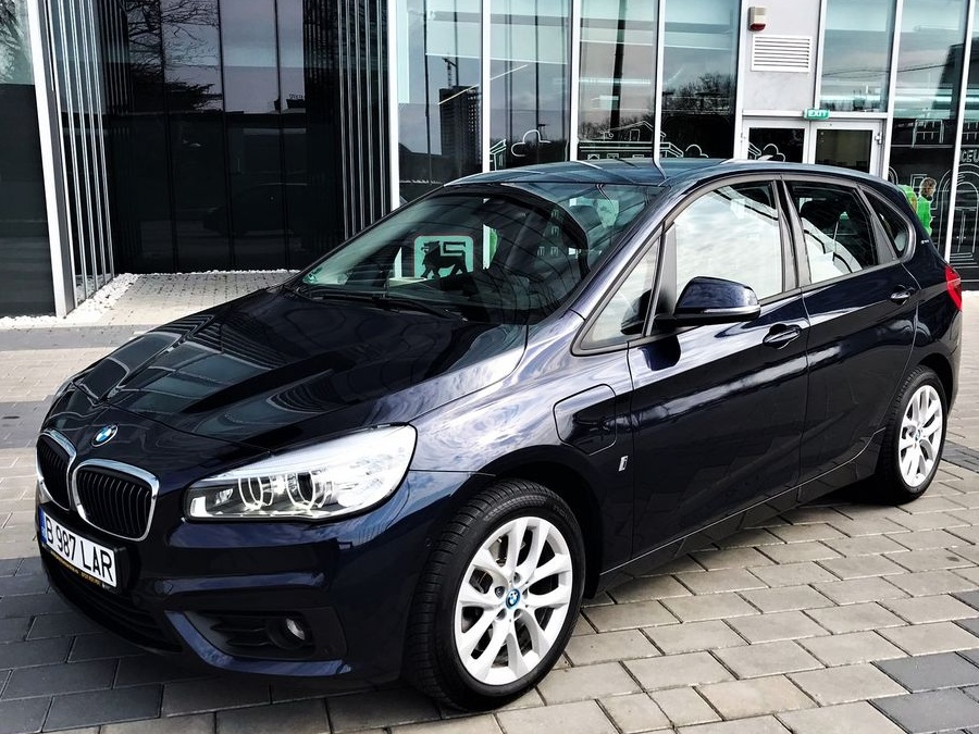 BMW Seria 2  225xe AT