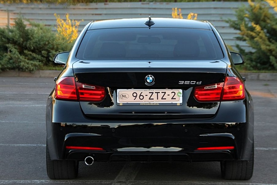 BMW Seria 3 320d Efficient Dynamic Edition Sport-Aut.