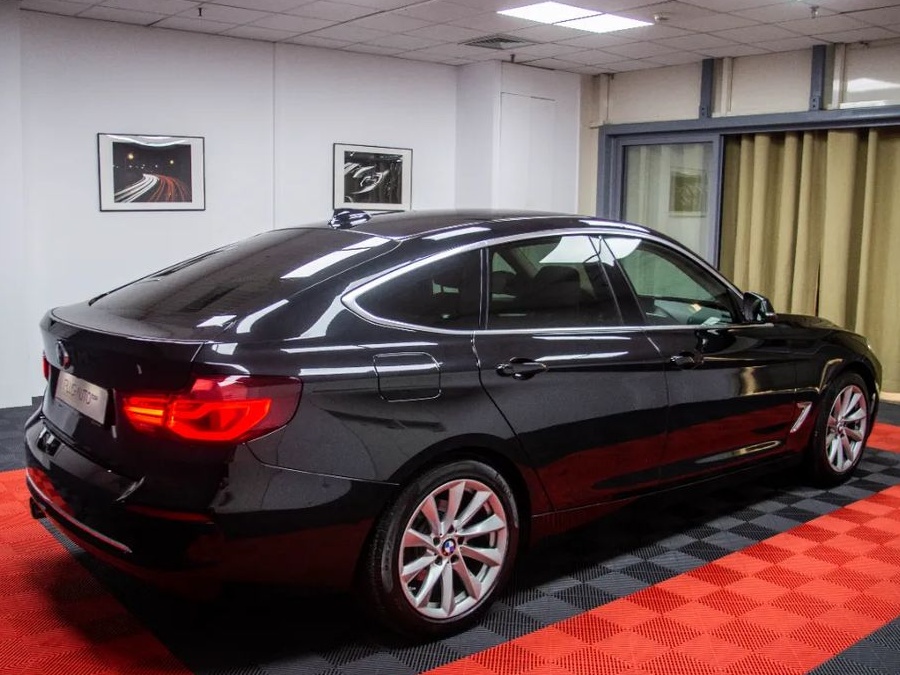 BMW Seria 3 320i GT xDrive AT
