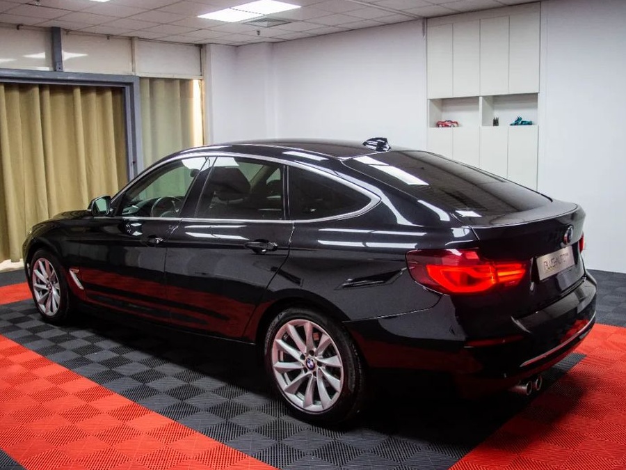 BMW Seria 3 320i GT xDrive AT