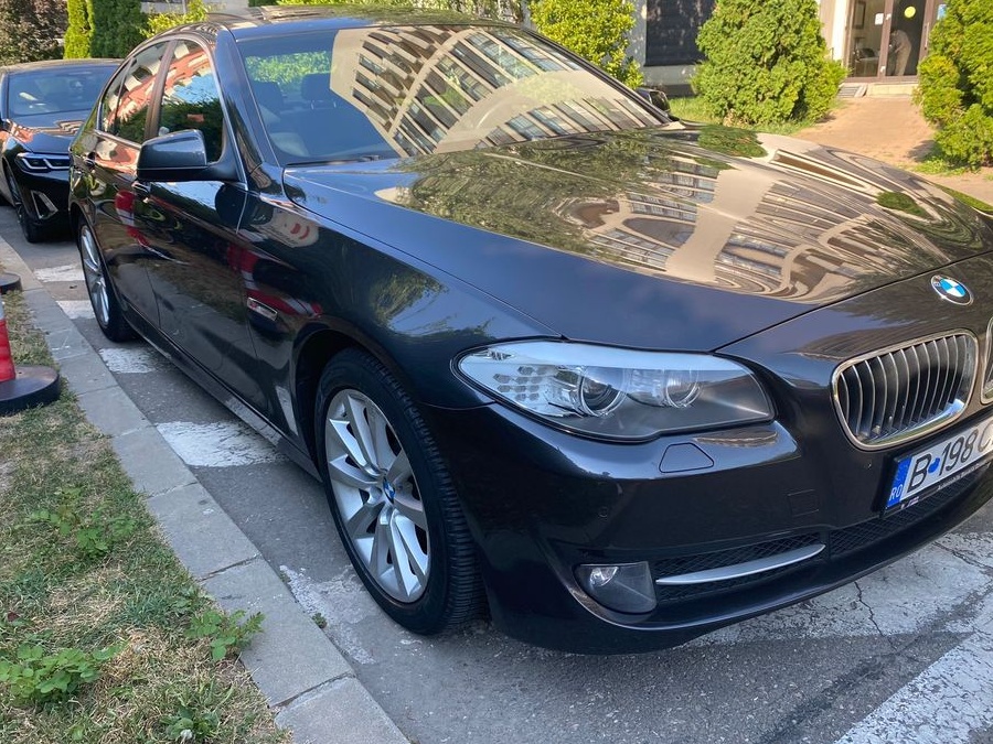BMW Seria 5 525d xDrive Sport-Aut.