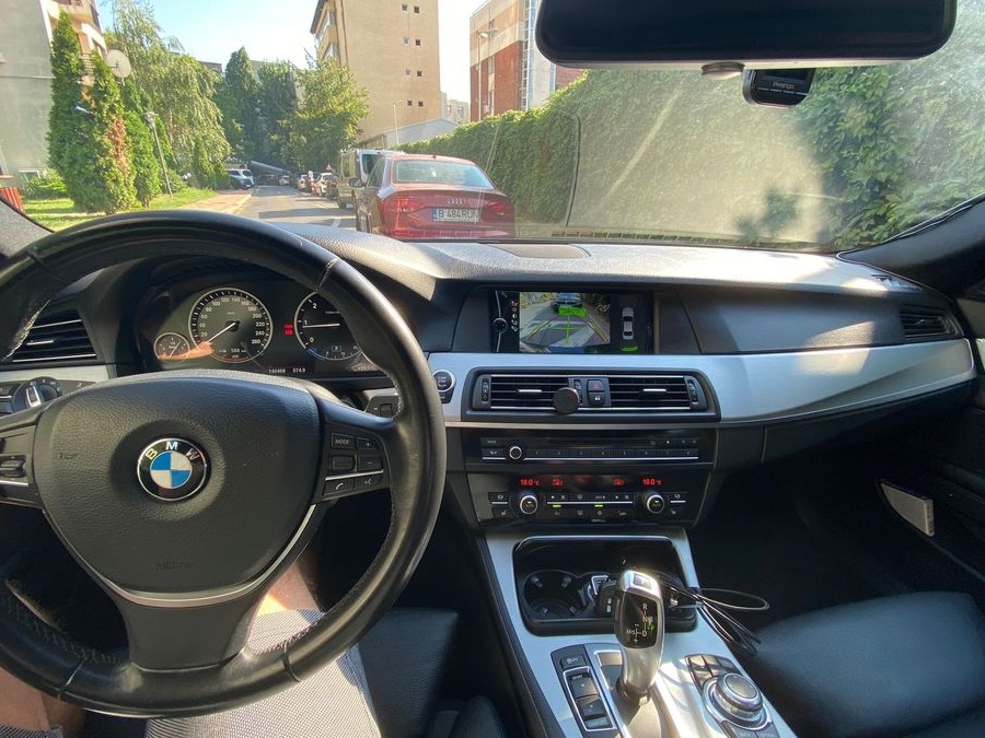 BMW Seria 5 525d xDrive Sport-Aut.