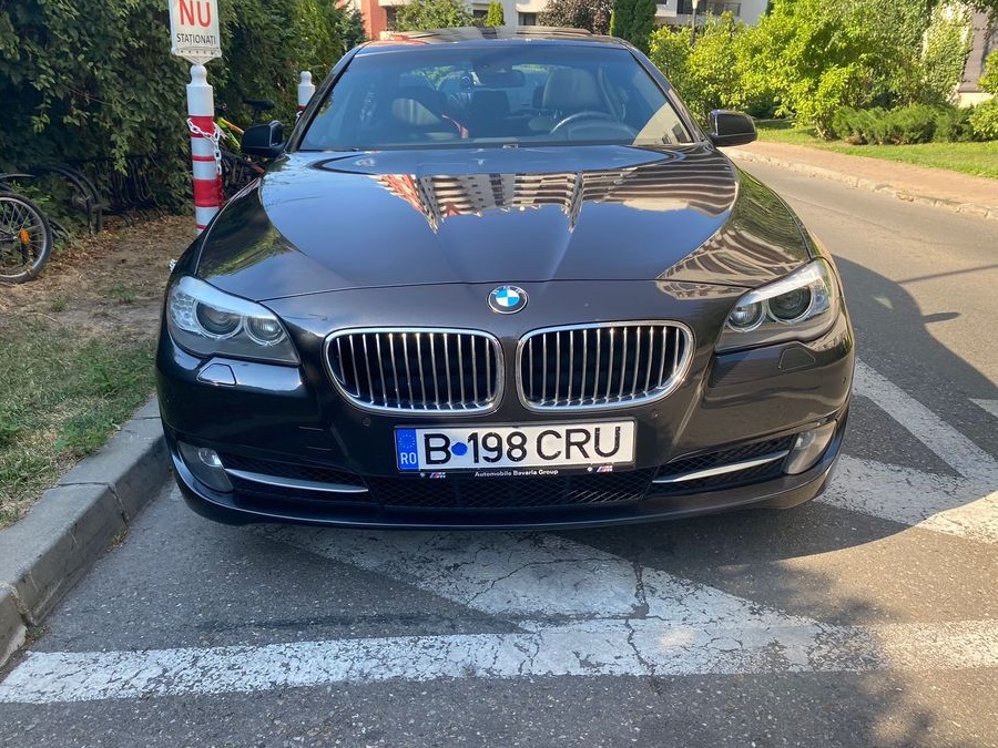 BMW Seria 5 525d xDrive Sport-Aut.