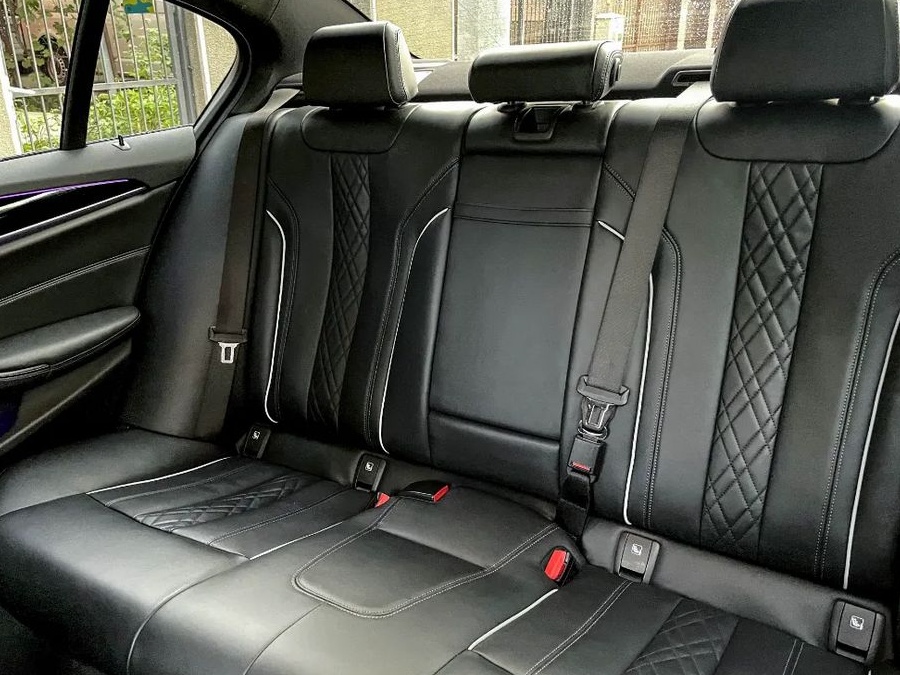 BMW Seria 5 530i xDrive AT