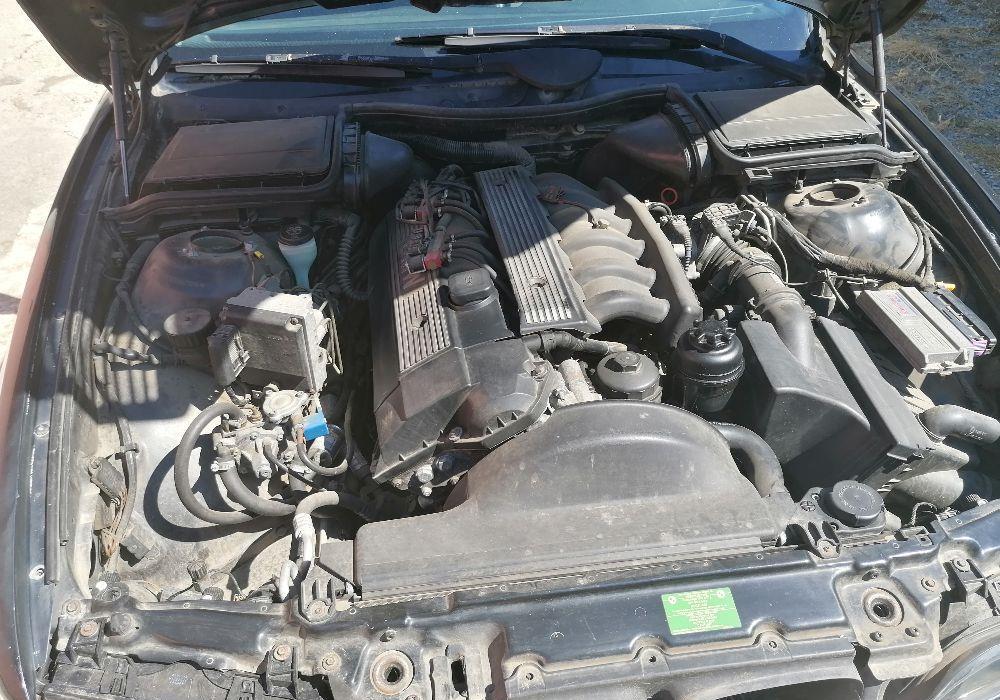 BMW seria 5 e39 520 i 2.0 benzină + GPL cutie automată