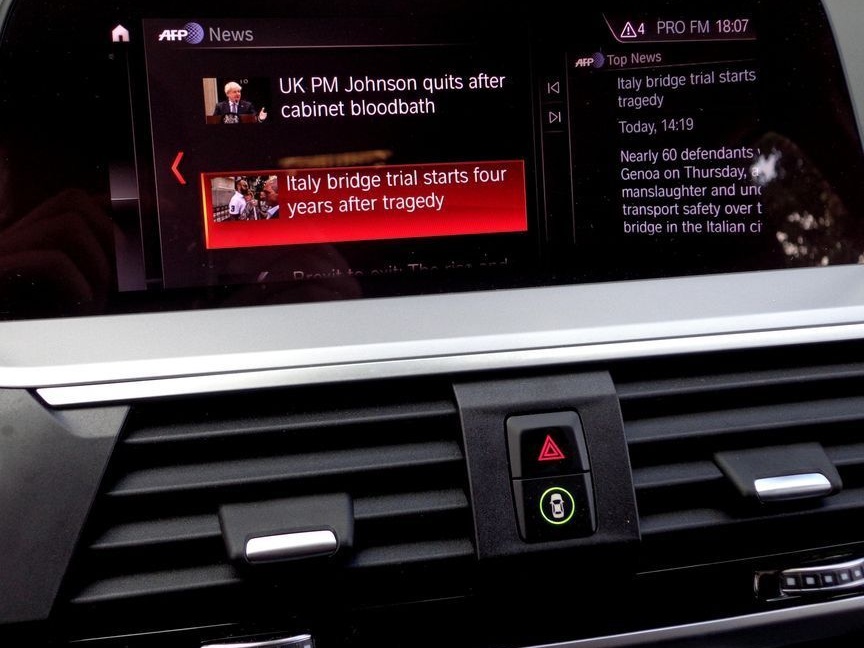 BMW X3 xDrive20i AT