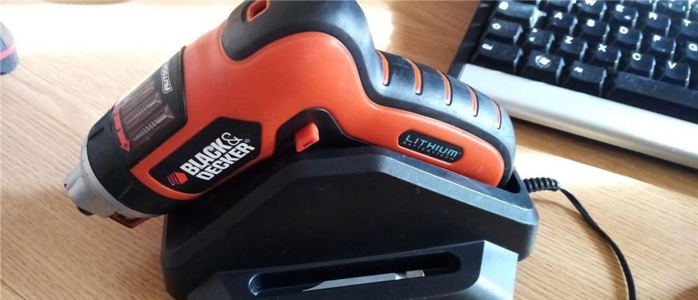 bormasina cu acumulator 18v si  Surubelnita cu acumulator Black&Decker AS36LN AutoSelect