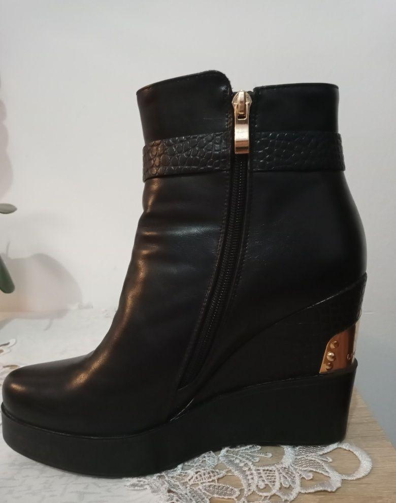 Botine Laura Biagiotti
