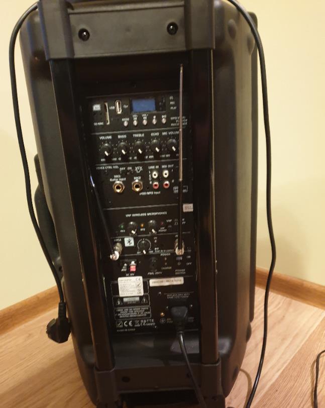 Boxa portabila Ibiza Sound PORT15VHF-BT