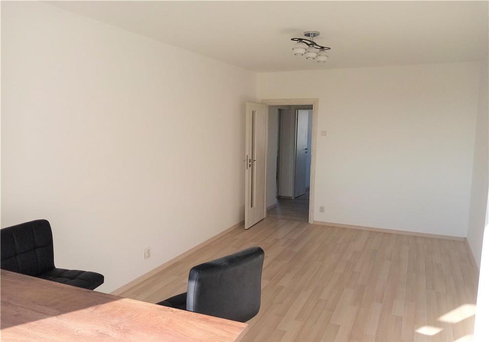 BRANCOVEANU 3 CAMERE 70mp RENOVAT 2021, LIBER, SCOALA in spatele blocului