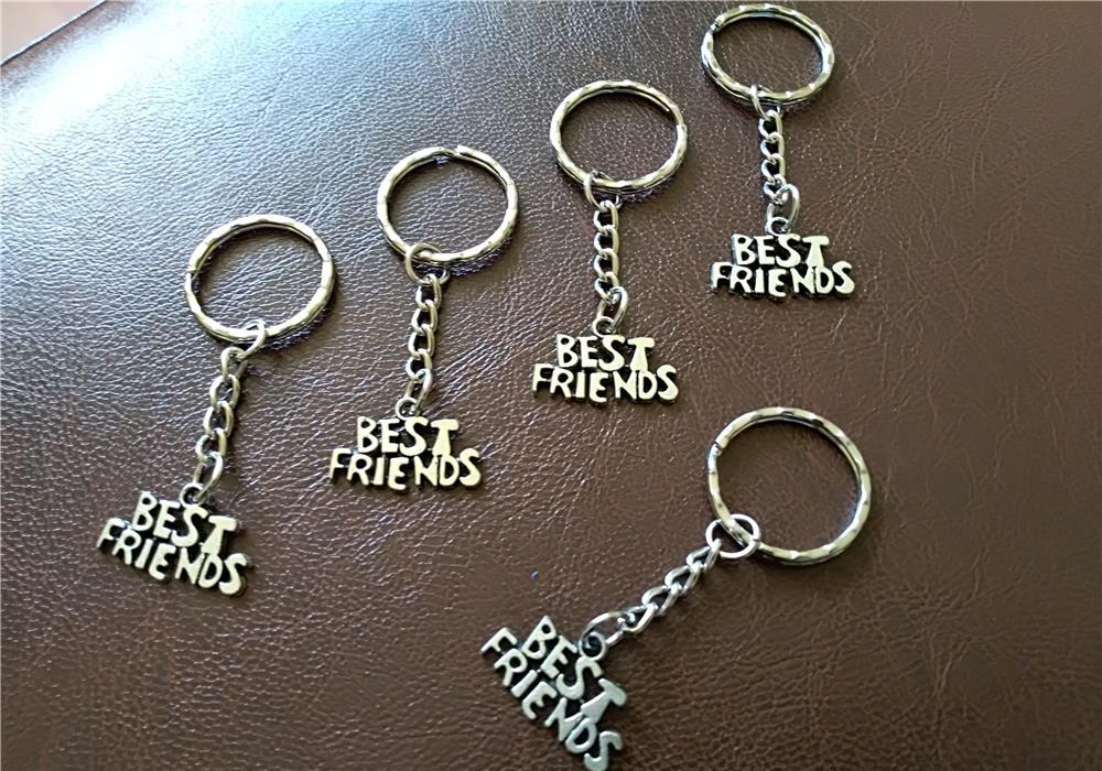 Brelocuri BEST FRIENDS