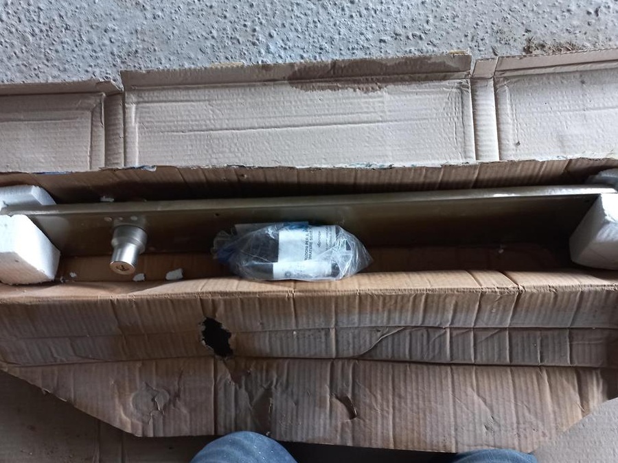 Broasca pentru usa metalica