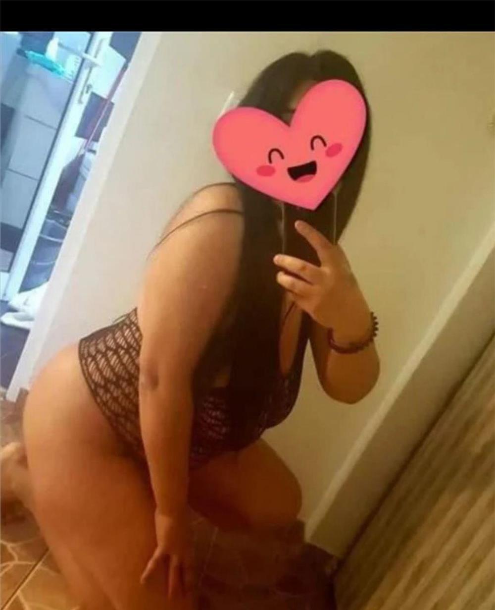 Brunetă braziliancă fac deplasări la tine sau la hotel hai sa ne distrăm